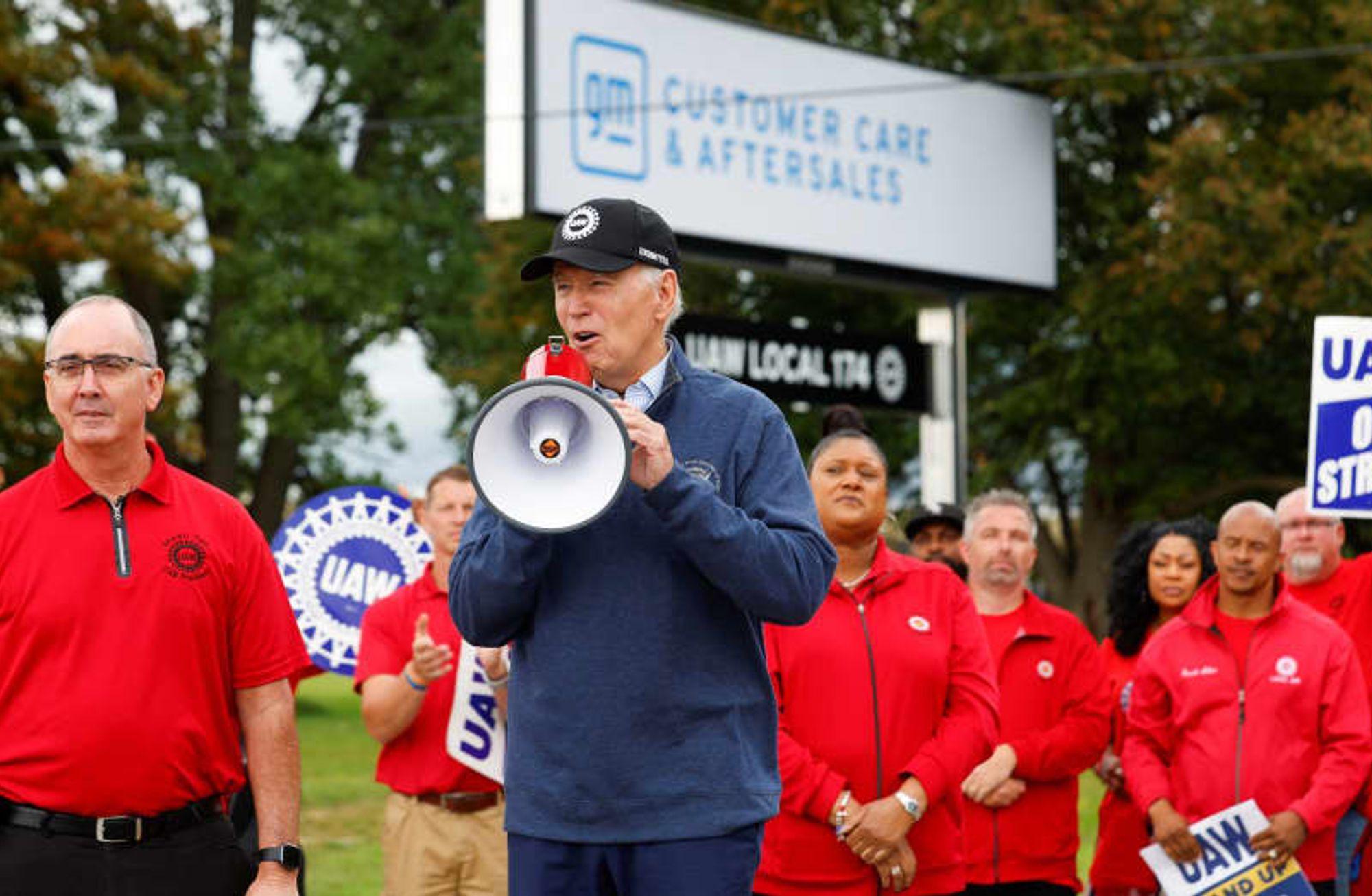 Biden, Michigan'da greve destek verdi