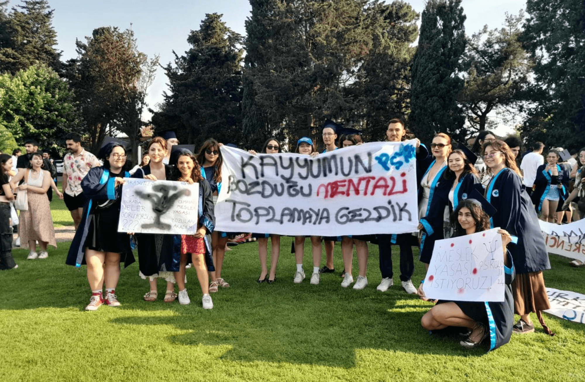 'Artık bir gelenek oldu': Boğaziçi öğrencileri alternatif mezuniyeti anlatıyor