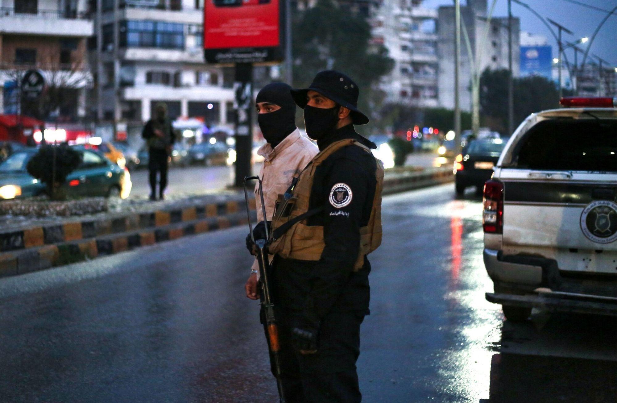 Suriye’deki Lazkiyeliler anlatıyor: ‘Evleri basıp Alevileri vuruyorlar, korku içindeyiz’