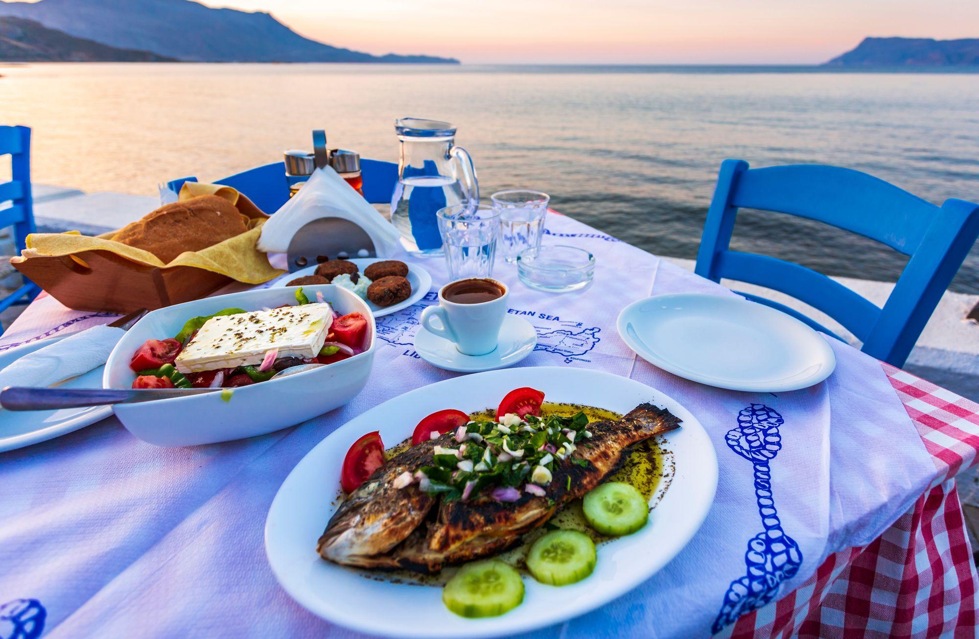 Hesap meselesi: Yunan adalarında yemek hâlâ daha uygun fiyatlı