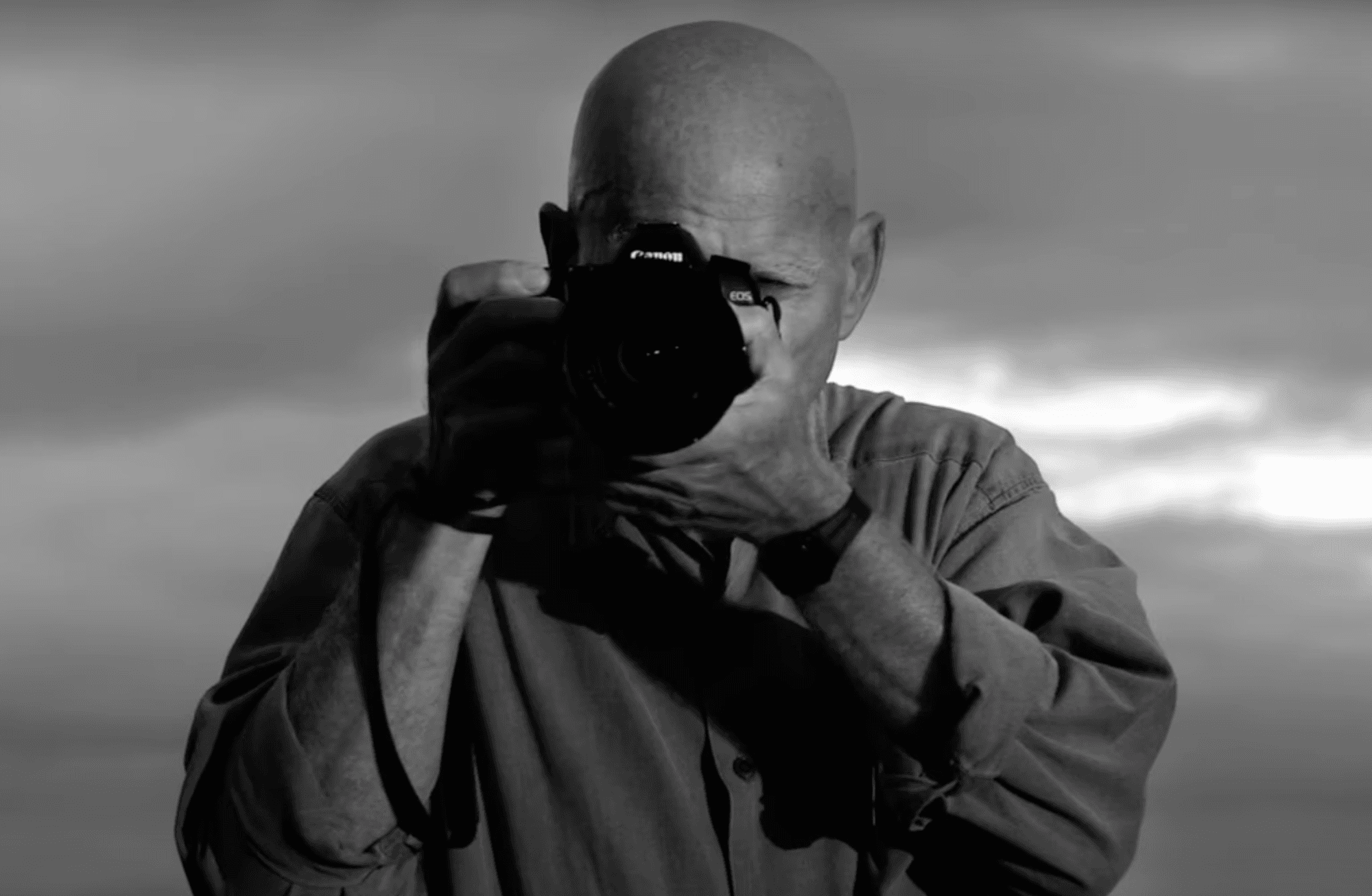 Yüzleşmeye çağıran bir fotoğraf sanatçısı: Sebastião Salgado