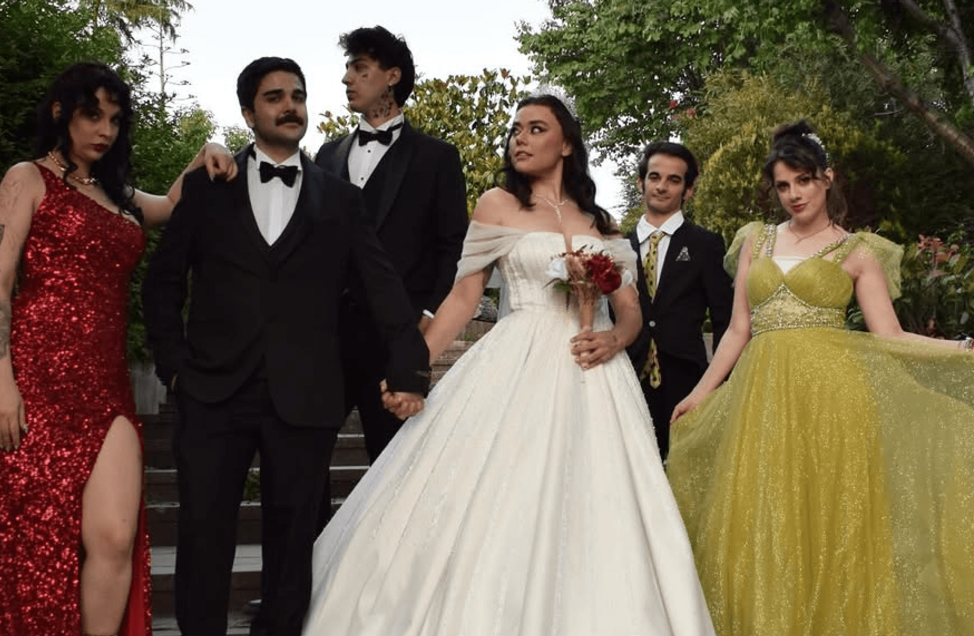 Hasçelikler, evcilik ve oyun: 'O' düğünün ardından