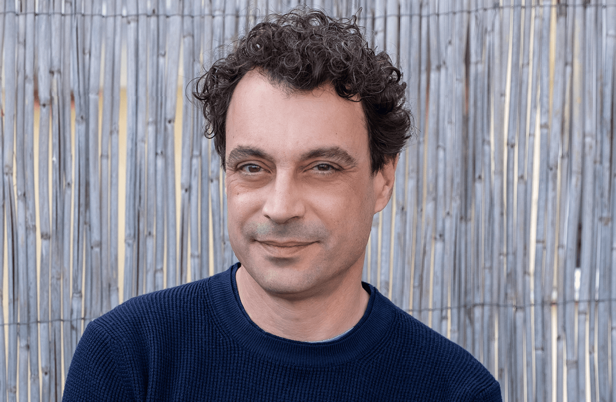 Özgür Mumcu: 'Dünyalılar'da insanlık
kendi kaosuyla yüzleşiyor'
