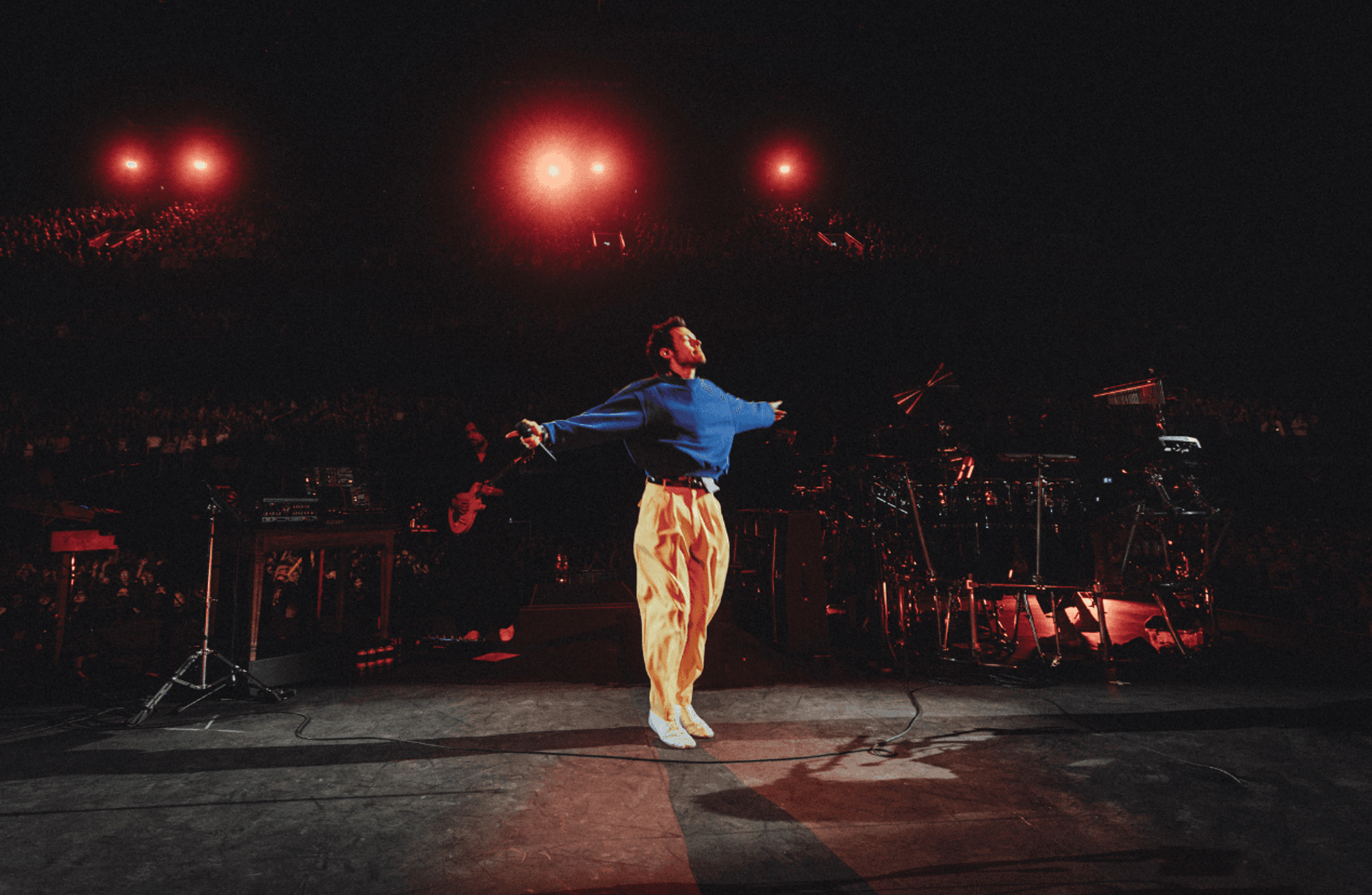 'Kiss All The Time. Disco, Occasionally.': Harry Styles'ın disko dönemi başlıyor
