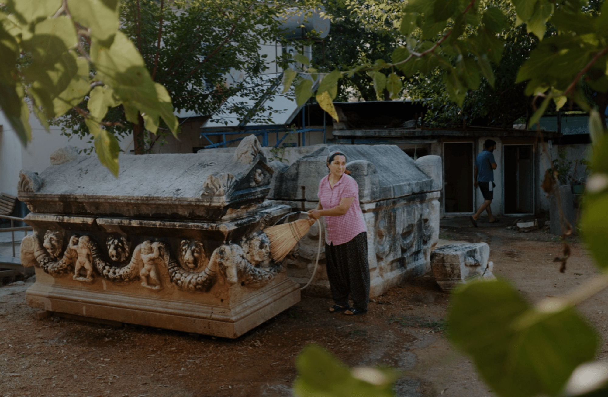 Anavarza’da uzak zamanın yakın nöbeti: ‘Rüyalarımda kralın kızını görüyorum’