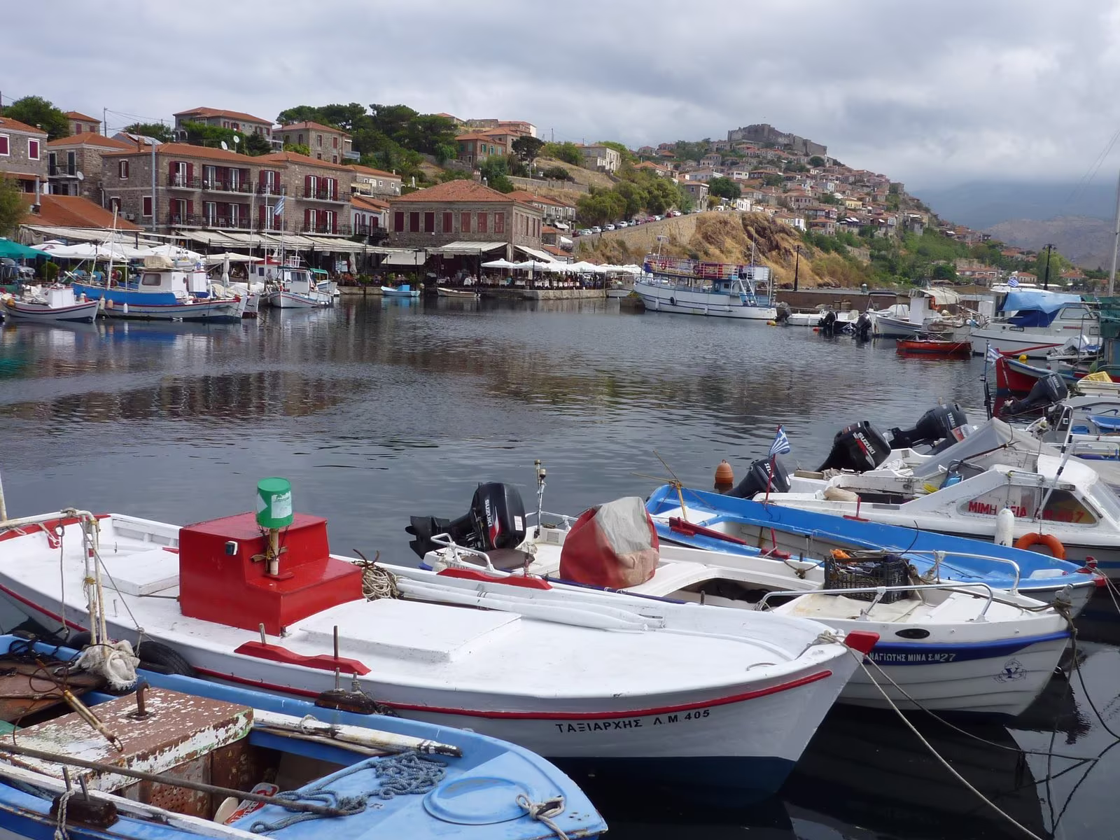 Midilli'de nerede yenir? Tavernalar ve restoranlar