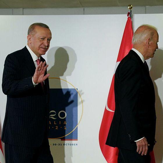 Demokrasi Zirvesi'ne dair tartışmalar
