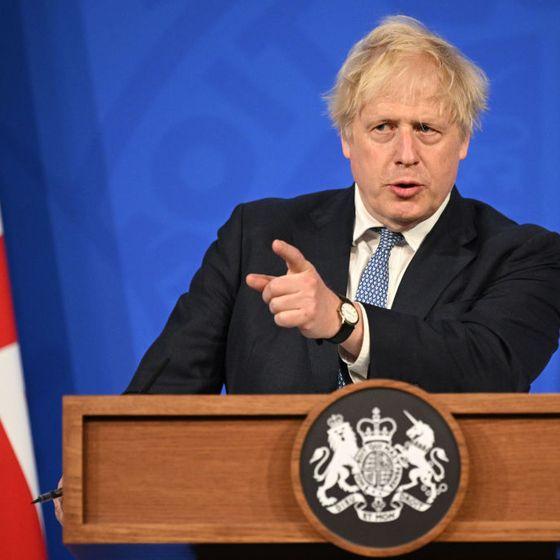 Boris Johnson güven oylamasını kazandı