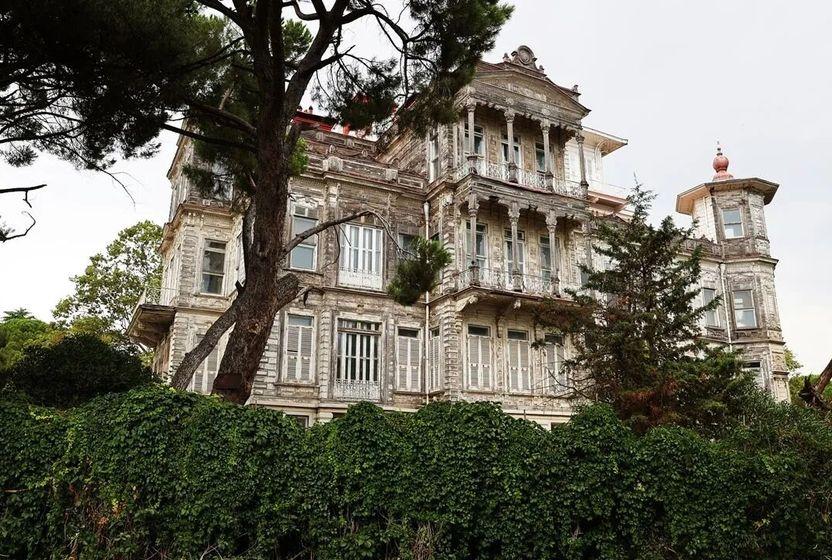 🔔 İstanbul Caddebostan’daki “Perili Köşk”ün sahibi belli oldu
