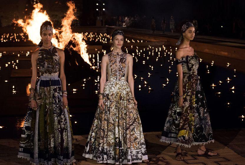 dans-gosterisinden-fazlasi-dior-dresses-the-nights