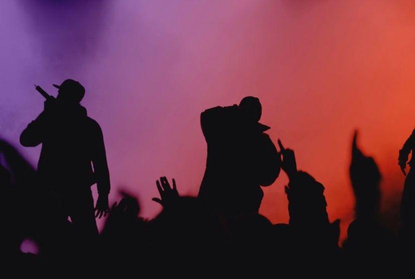 lokallesen-sarkilar-neden-artik-cogunluk-turkce-sozlu-muzik