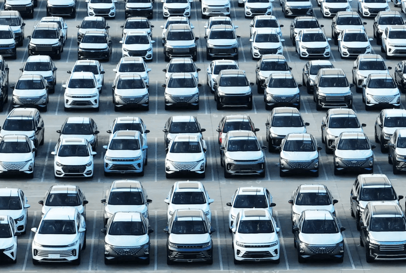 monokrom-cag-kapitalizmin-renkli-bir-dunya-vaadi-gercegi