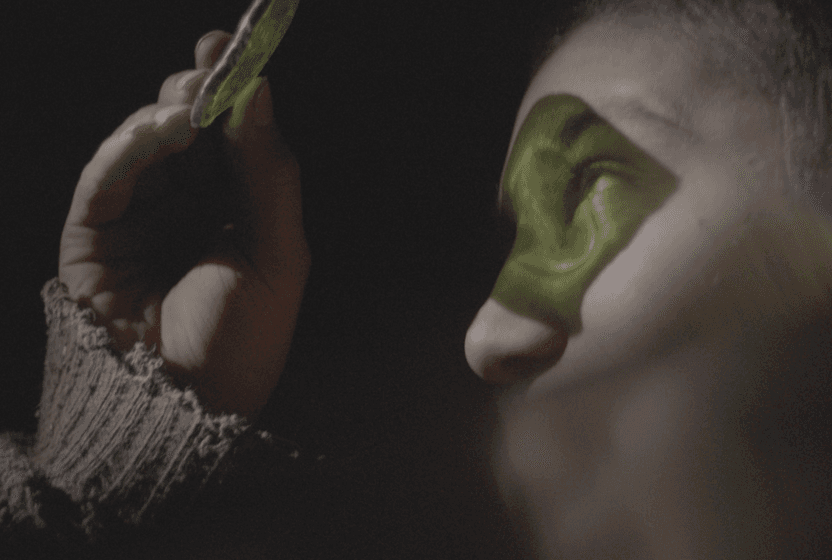 seyfettin-tokmak-ile-tavsan-imparatorlugu-uzerine-kacis-bir