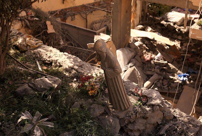 ateskese-ragmen-ates-altinda-beyrutlular-yasadiklarini